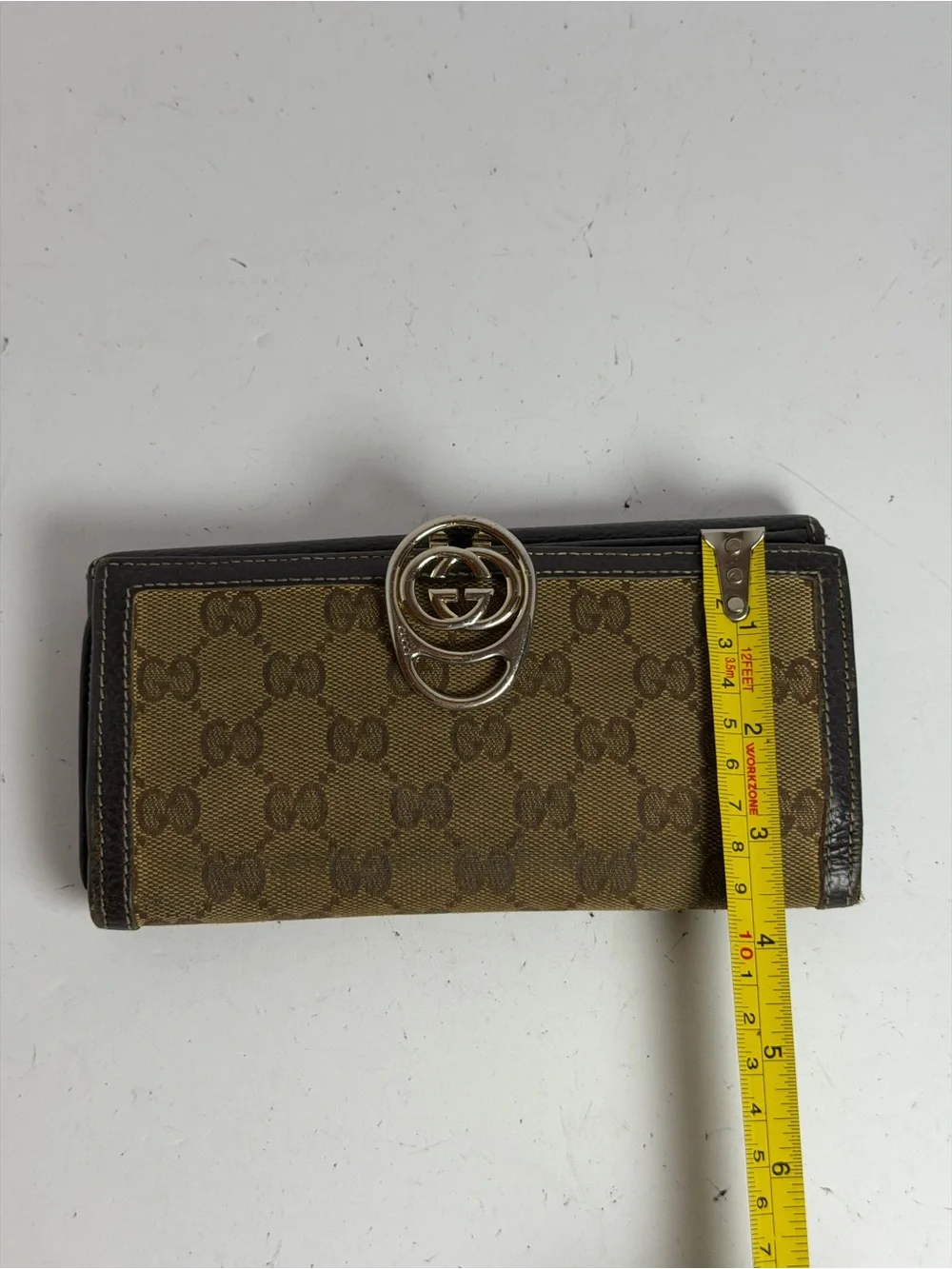 Gucci Interlocking G Clasp Brown GG Canvas Wallet - Picture 14 of 16